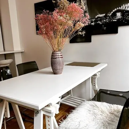 Exklusive Mitten Im Schoensten Viertel * Brémy